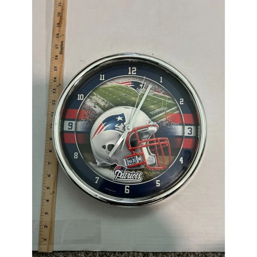 Patriots wall clock works